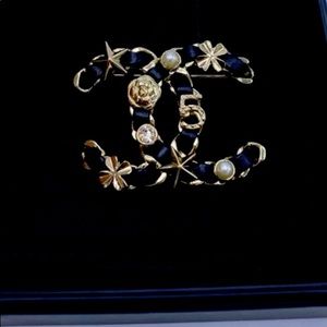 CHANEL brooch